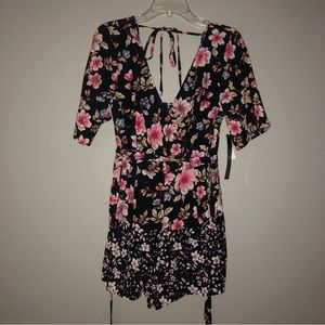 - New Macy’s Trixxi Floral Romper Medium